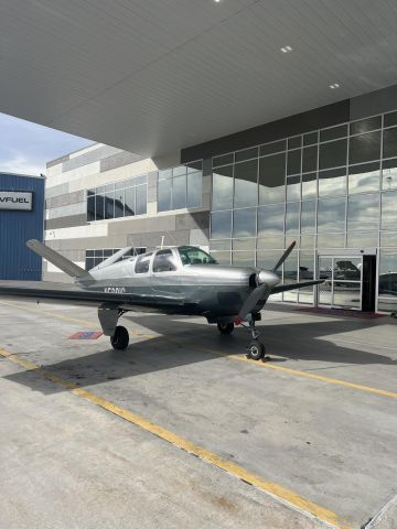 Beechcraft 35 Bonanza (N5981C) - Front Door Service @ Hagerstown