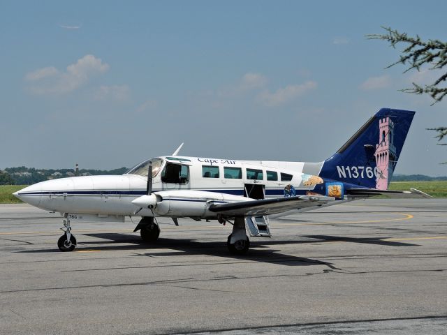 Cessna 402 (N1376G) - Parked