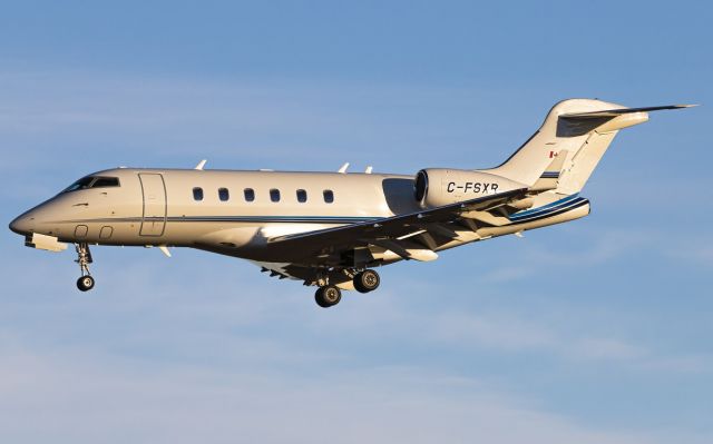 Bombardier Challenger 300 (C-FSXR)