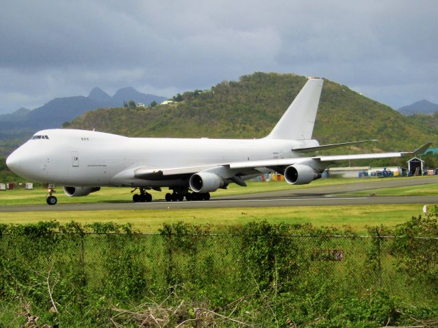 Boeing 747-400 (N908AR)