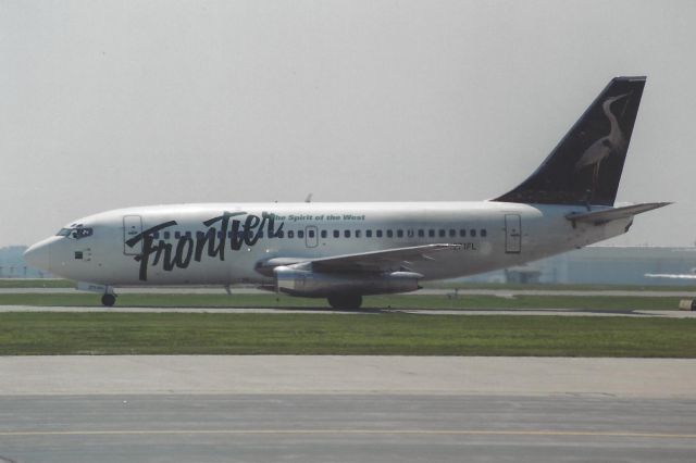 Boeing 737-200 (N271FL) - Somebody needs a bath!