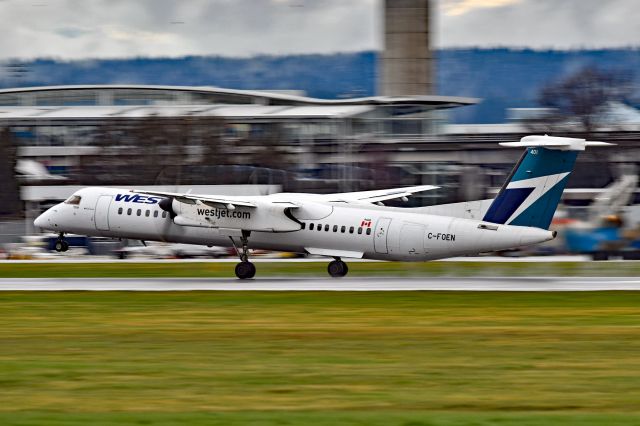 de Havilland Dash 8-400 (C-FOEN)