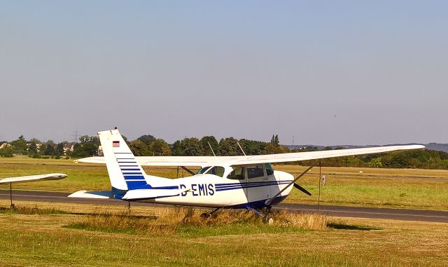 Cessna Skyhawk (D-EMIS)