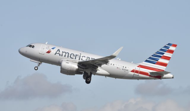 Airbus A319 (N3014R) - Departing LAX