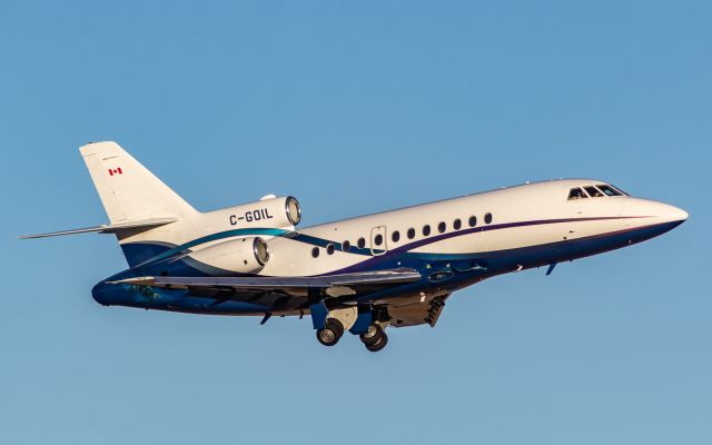 Dassault Falcon 900 (C-GOIL)