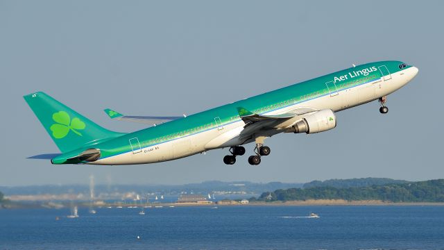 Airbus A330 (EI-LAX)