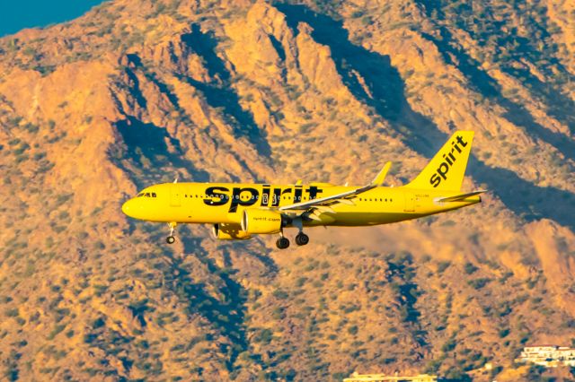 Airbus A320neo (N922NK) - Spirit Airlines A320 neo landing at PHX on 12/13/22. Taken with a Canon R7 and Tamron 70-200 G2 lens.
