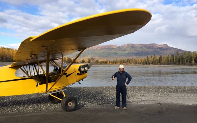 N6195H — - My first Gravel Bar instructor took photo, Yentna River, Yenlo Hills in background. Old-timer came out and said that it was a new sandbar and that i was the first plane he had seen use it in 35 years he has been there.