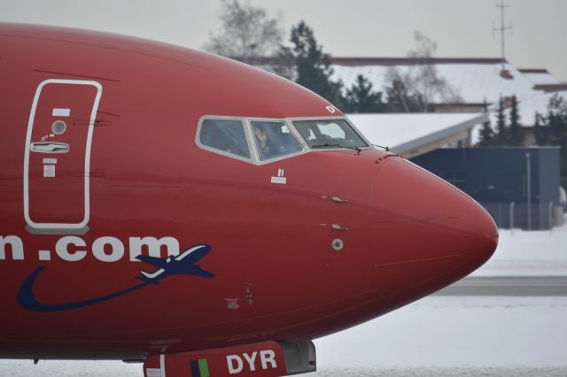 Boeing 737-800 (LN-DYR)