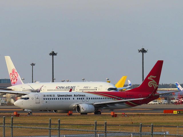 Boeing 737-800 (B-5317) - I took this picture on Dec 15, 2019.br /ZH9052/15 Dec  NRT-SZX
