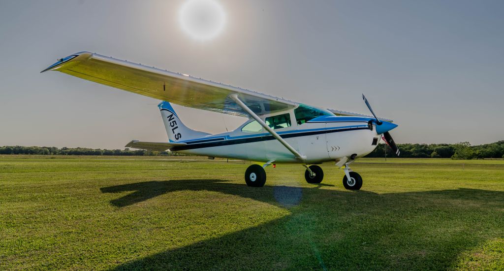Cessna Skylane (N5LS)