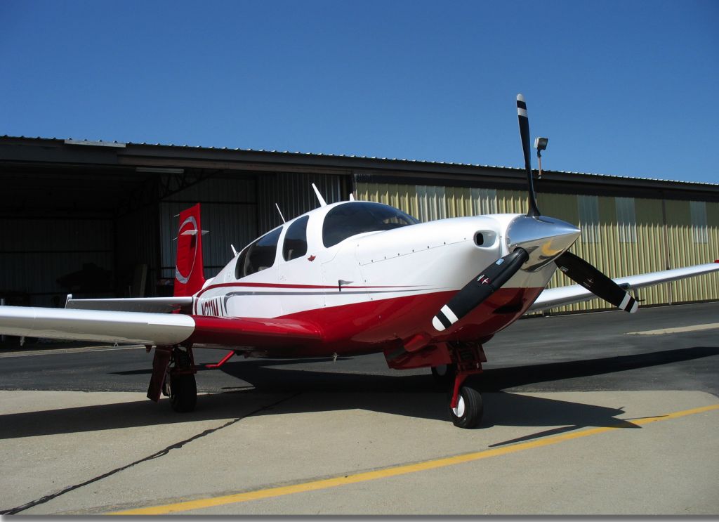 Mooney M-20 (N211MJ)