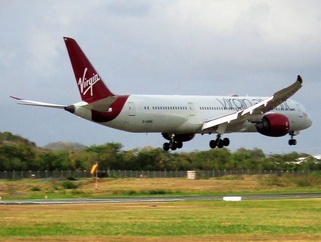 Boeing 787-9 Dreamliner (G-VAHH)