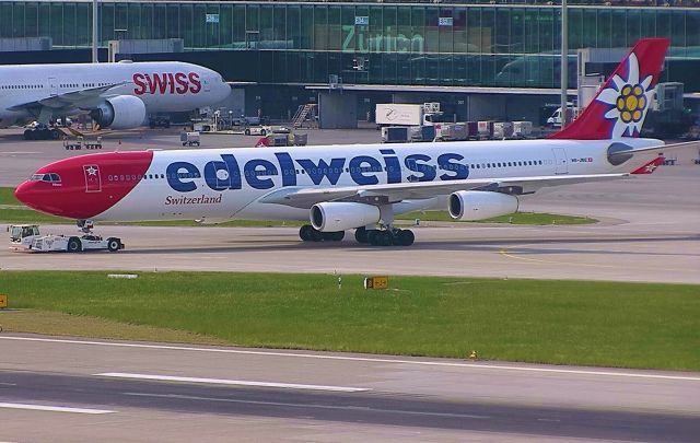 Airbus A330-300 (HB-JME)