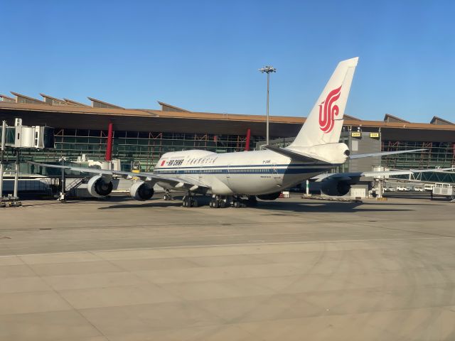 BOEING 747-8 (B-2485)