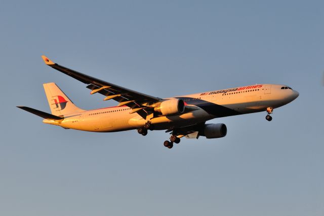 Airbus A330-300 (9M-MTA)