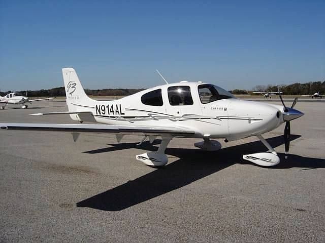 Cirrus SR-22 (N914AL)