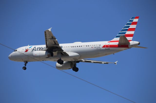 Airbus A320 (N673AW)