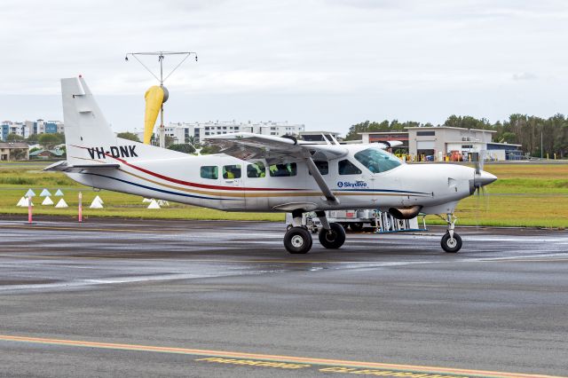 Cessna Caravan (VH-DNK) - Skydive Australia (VH-DNK) Cessna 208 Caravan taxiing at Sunshine Coast Airport.