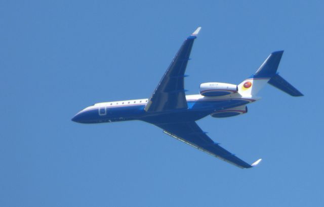 Bombardier Global Express (N18TM) - Shown here is a Bombardier Global Express 700 in the vicinity of the "Big Apple in the Summer of 2016.