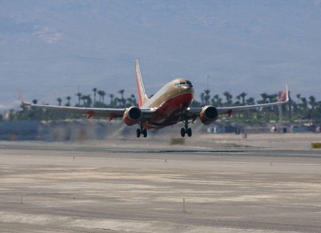 Boeing 737-700 (N740SW) - KLAS - Southwest 737-7 departing 7R on a very windy April 1, 2005.