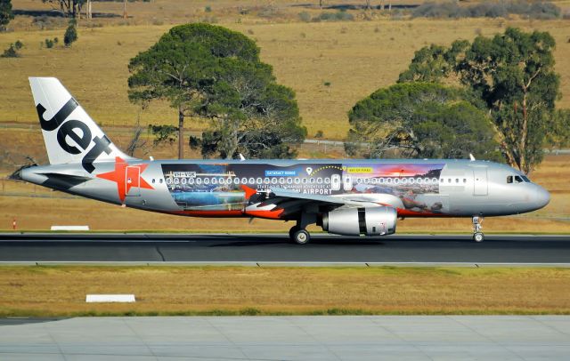 Airbus A320 (VH-VQK)