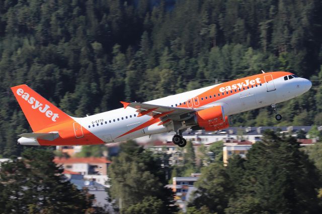 Airbus A320 (G-EZTD)