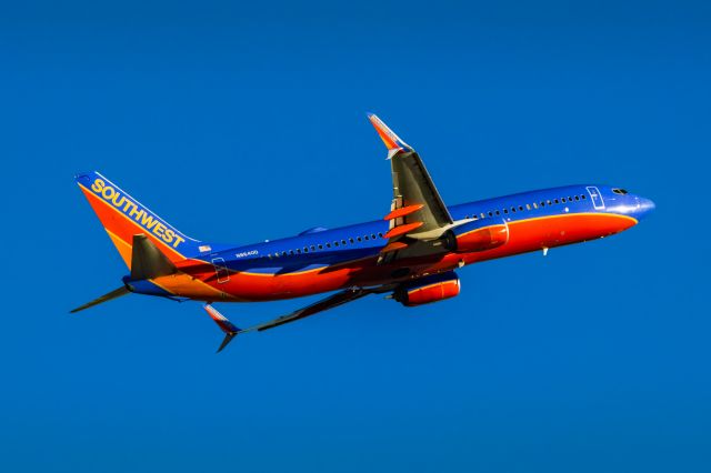 Boeing 737-800 (N8640D) - Southwest Airlines 737 MAX 8 taking off from PHX on 1/12/22. Taken with a Canon R7 and Tamron 70-200 G2 lens.