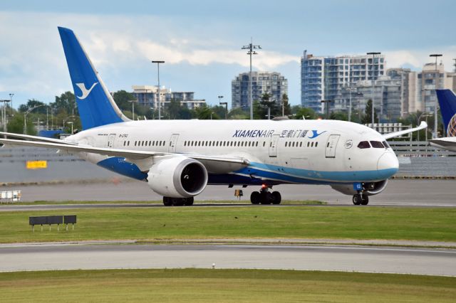 Boeing 787-8 (B-2762)