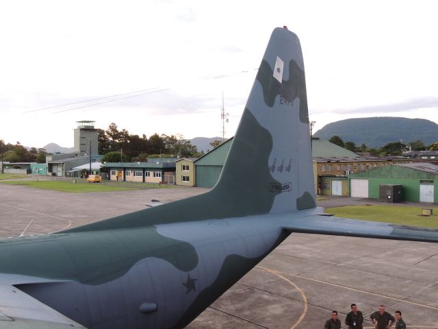 Lockheed C-130 Hercules (FAB2475) - Início da noite no Sul.....