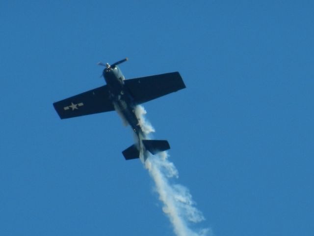 — — - An F6F Hellcat Performing At The 2018 NAS Oceana 75th Anniversary! This was my first time getting to see a flying Hellcat, and might of been my first time seeing one at all!