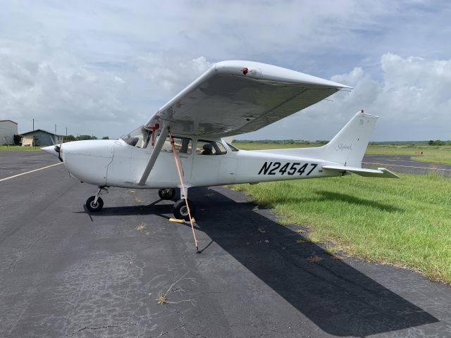 Cessna Skyhawk (N24547)