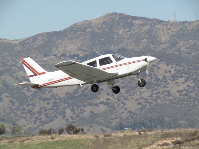 Piper Cherokee (N8439T) - Taking off RWY 8R