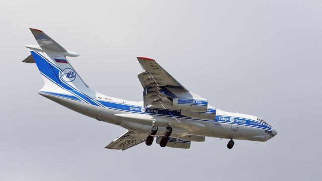 Ilyushin Il-76 (RA-76503) - Ilyushin IL-76TD-90VD. Volga-Dnepr Airlines RA-76503, final runway 21, YPPH 240519