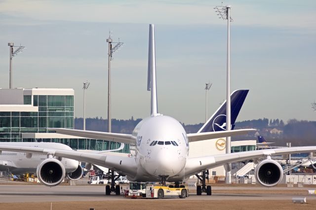 Airbus A380-800 —