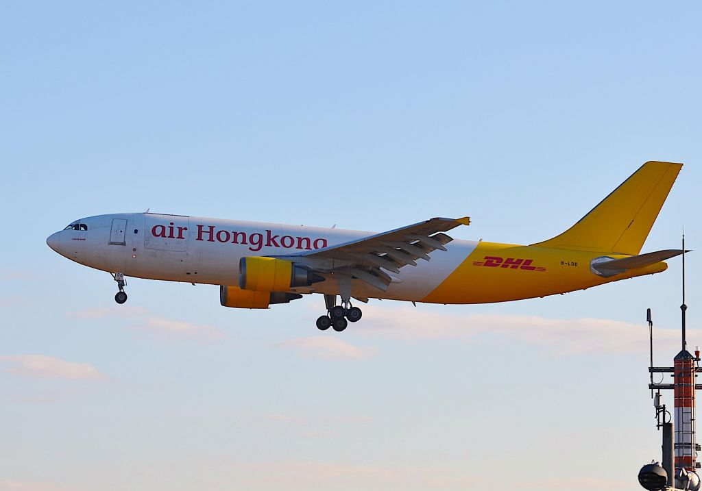 Airbus A300F4-600 (B-LDD) - I took this picture on Dec 01, 2020.br /LD208/01  HKG-NRT