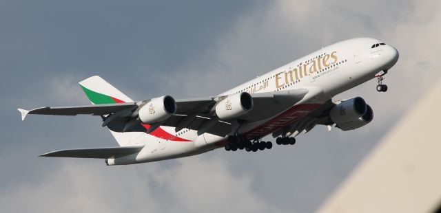 Airbus A380-800 (UAE4DU) - Approach - OR Tambo International