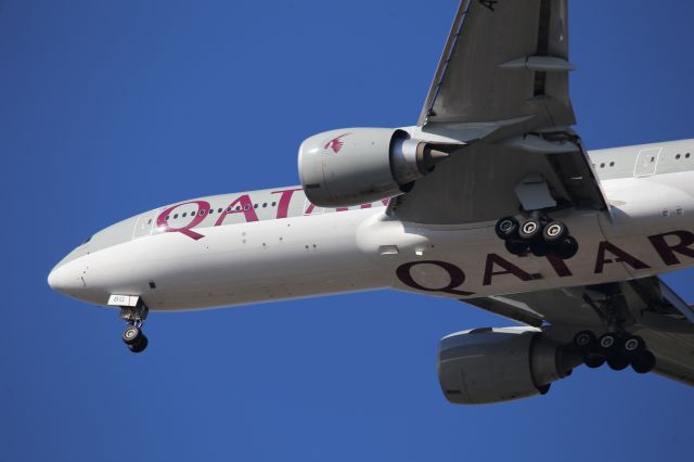 BOEING 777-200LR (A7-BBG)