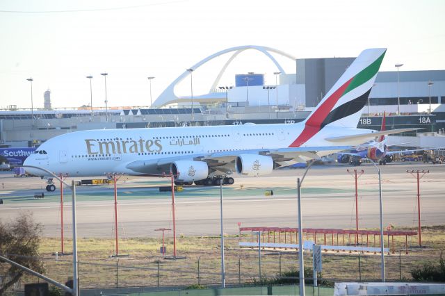 Airbus A380-800 (A6-EVG)