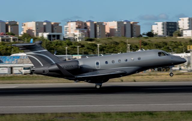 Embraer Legacy 550 (N258DV)