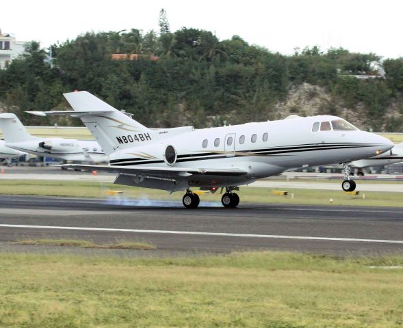 Hawker 800 (N804BH)