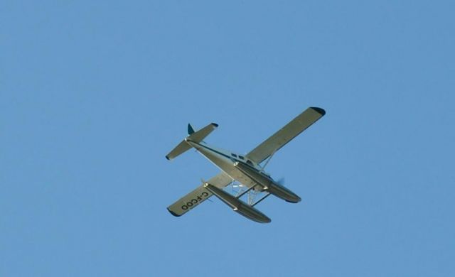 De Havilland Canada DHC-2 Mk1 Beaver (C-FCOO) - S/N 314 approaching terrington basin at Goose Bay.