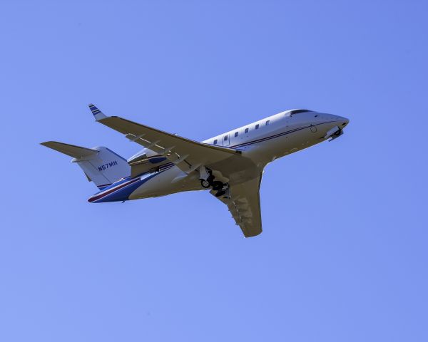 Canadair Challenger (N57MH)