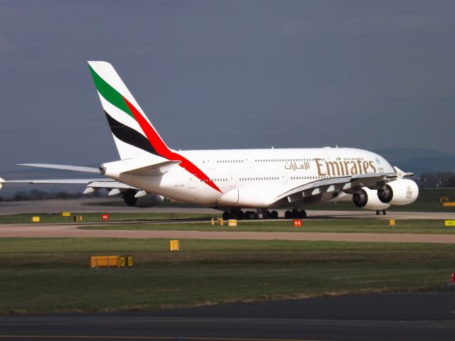 Airbus A380-800 (A6-EDH)