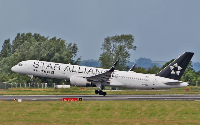 Boeing 757-200 (N14120) - united star alliance b757-224 n14120 landing at shannnon 15/6/18.