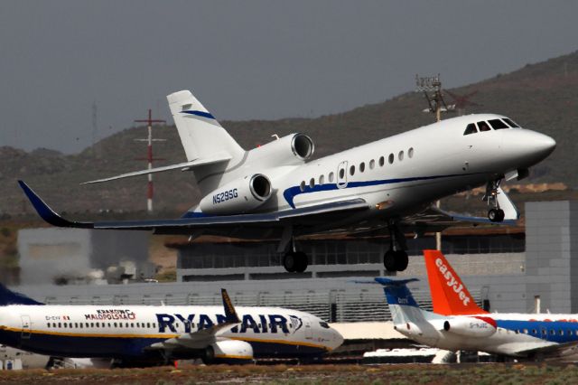 Dassault Falcon 900 (N529SG)