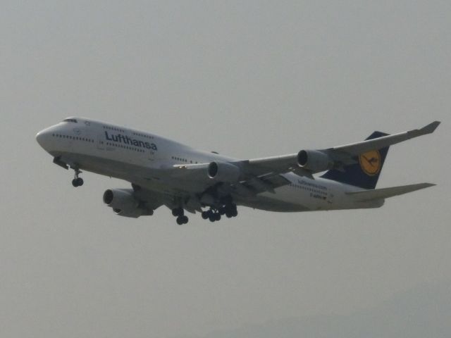 Boeing 747-200 (D-ABVH)