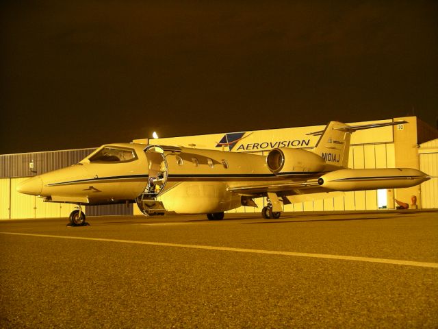 Learjet 35 (N101AJ) - Preparing for a mission during the data acquisition of NEXTMap® Europe.