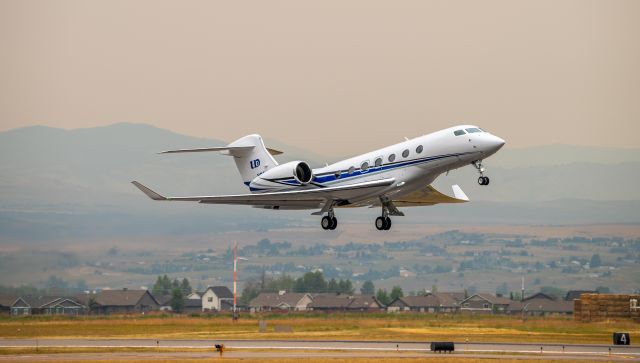 Gulfstream Aerospace Gulfstream G500 (N968UD) - University of Dubuque Gulfstream G500 departing BZN