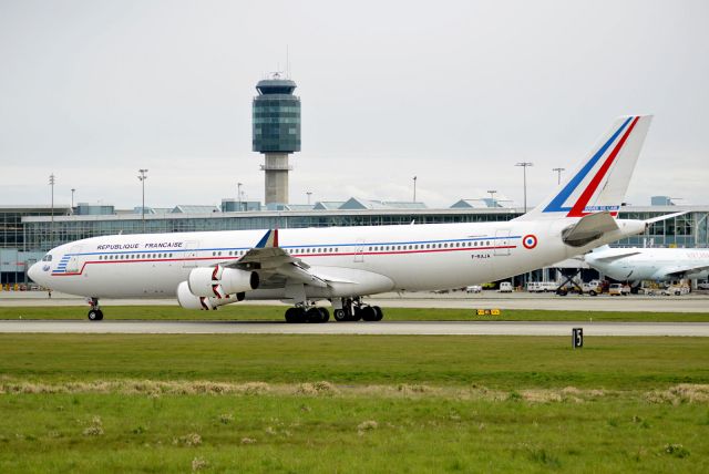 Airbus A340-200 (F-RAJA) - French Air Force